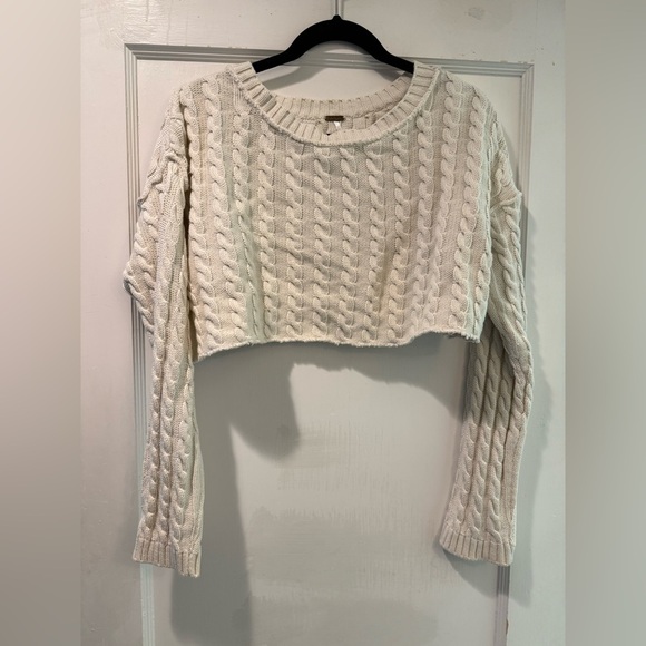 Free People 100% Cotton Tuesday Cream Cable Knit Cropped Sweater Size Medium - Picture 5 of 12